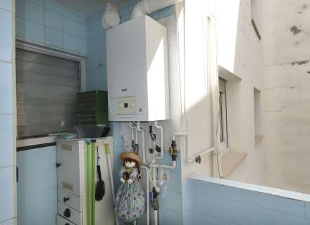Ampli i lluminós pis amb balcó a la zona de Creu de la Mà6