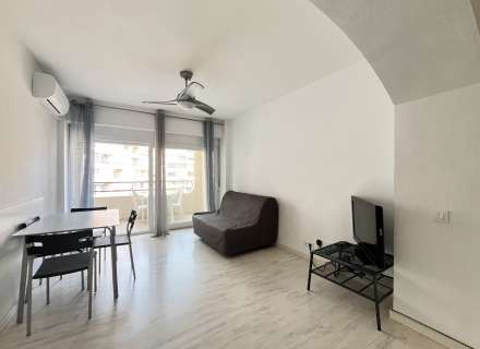 Estudio con licencia turística.7