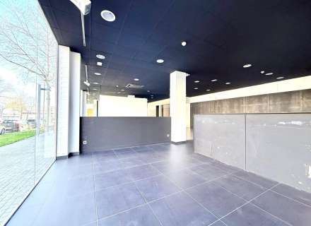 Magnífico local en venta, Figueres (Avda.Salvador Dalí).6