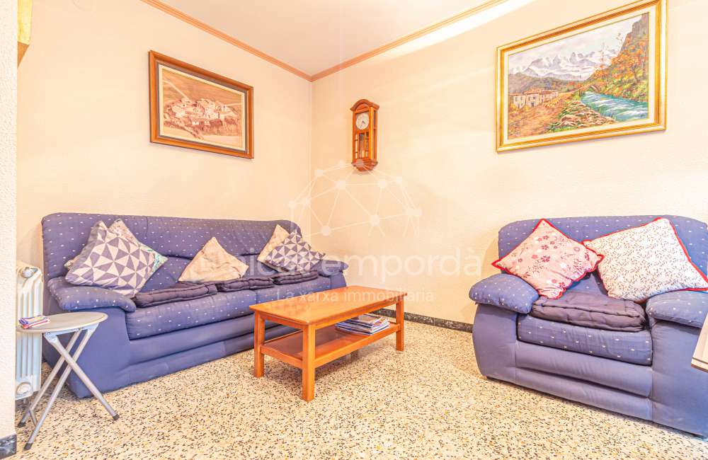 Estàs buscant una casa a Vilafant?1