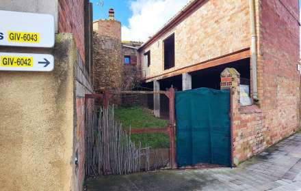 Almacén residencial urbano en vilanova de la muga.