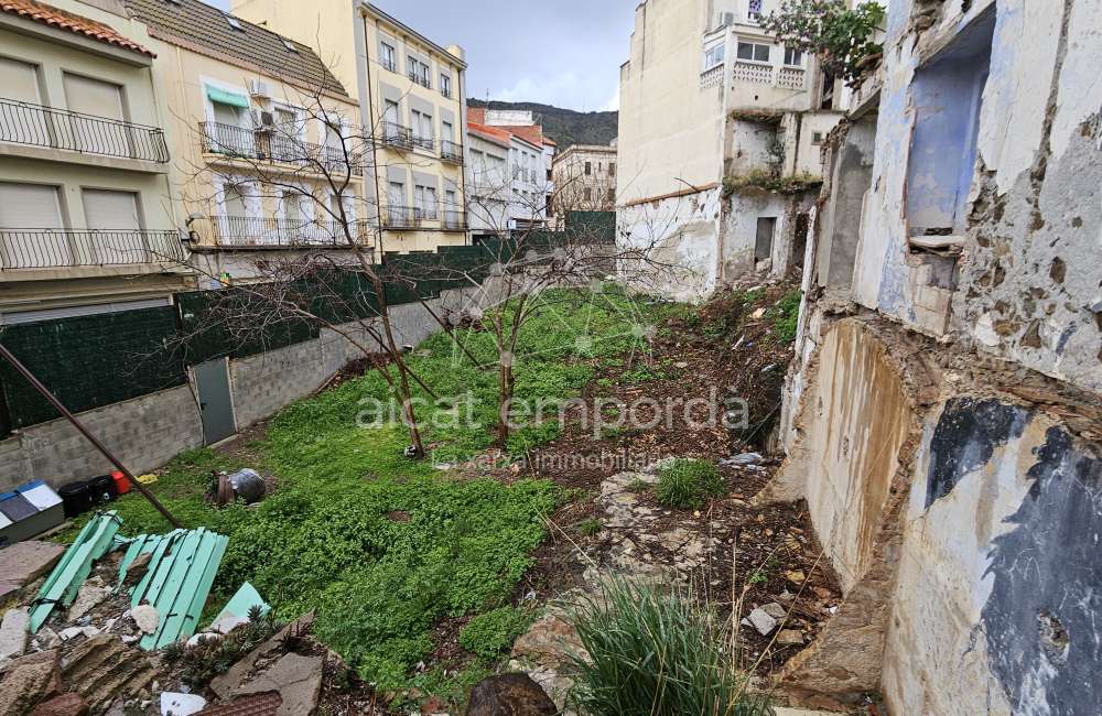 Sòl urbà al centre de la vila6