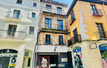 Bâtiment dans le centre de figueres, idéal pour les investisseurs