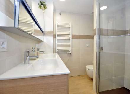 BAIXADA DE PREU! Impressionant apartament amb vistes panoràmiques al mar, reformat, aparcament inclòs. Una visita obligada!17