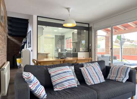 Excel · lent casa amb piscina privada en una zona molt tranquil · la a Sant Pere Pescador.5