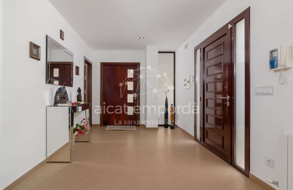 Magnífica casa moderna en Pau, ubicada en una zona tranquila y privada de la Costa Brava.22