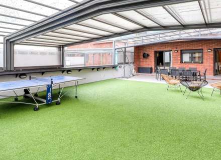 Amb llicencia Turística. Edifici Panna. Avda Salvador Dalí.13