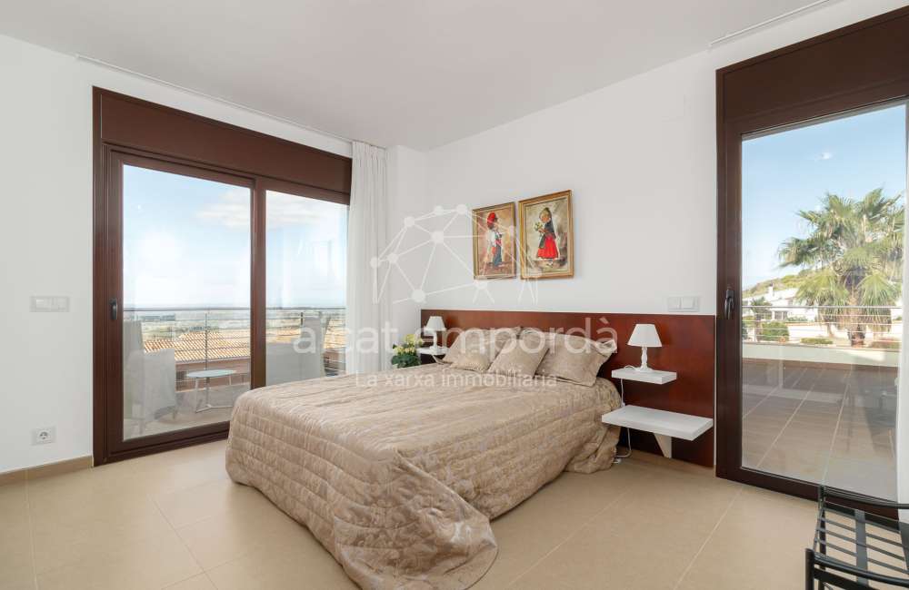 Magnífica casa moderna en Pau, ubicada en una zona tranquila y privada de la Costa Brava.36