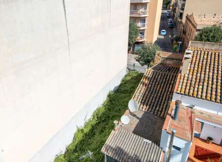 Terrain constructible de 558 m² à Figueres.5