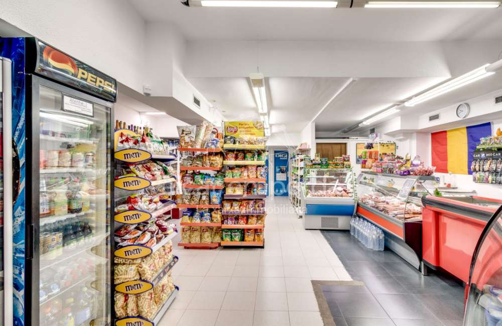 Local comercial a Figueres de 80 m² construïts ideal per a oficina o comerç.3