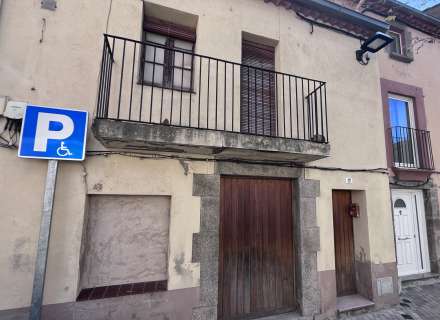 Casa a reformar a La Jonquera.1