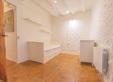 Busques una autèntica casa d’estil rústic en ple casc antic de Castelló d’Empúries?22