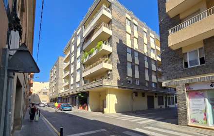 Oportunidad plaza de aparcamiento en venta en el centro de figueres