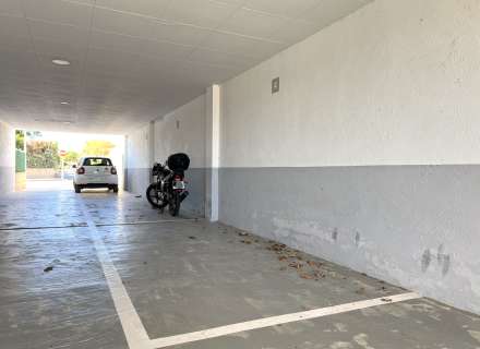 Àtic dúplex amb terrassa i pàrquing envoltat de natura.40