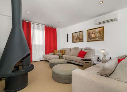 Magnifique maison moderne à Pau, située dans un quartier calme et privé de la Costa Brava.19