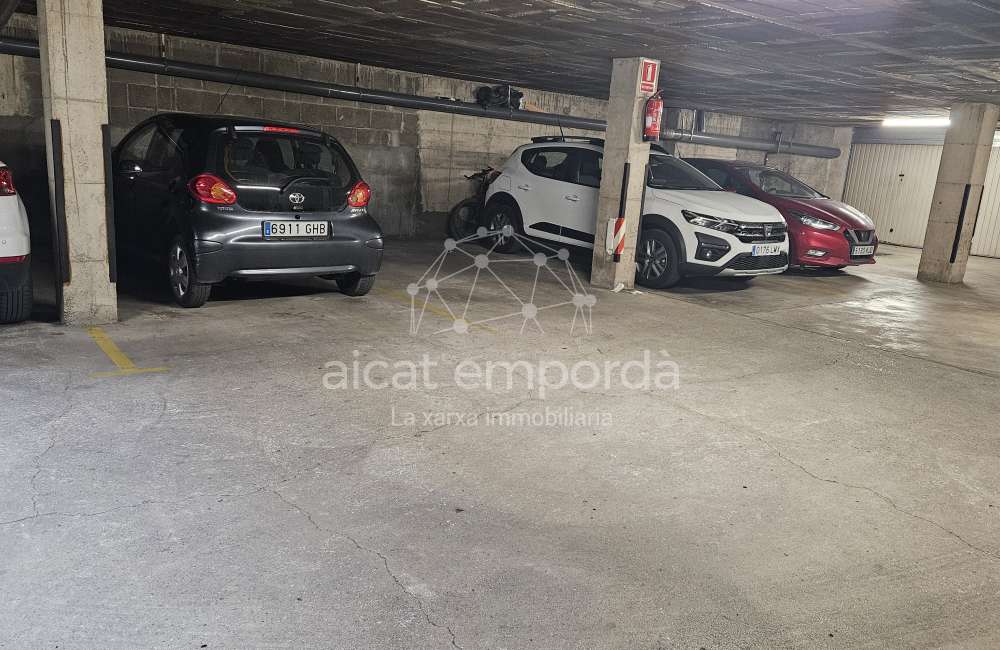 Plaça d'aparcament en venda CARRER PERE III de Figueres.0