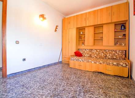 Casa cantonera amb gran terrassa i garatge a Cabanes19