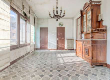 Building ideal for a small hotel, shopping center, or apartment building. Figueres Center. We have a summary of the current plan (PGOU).11