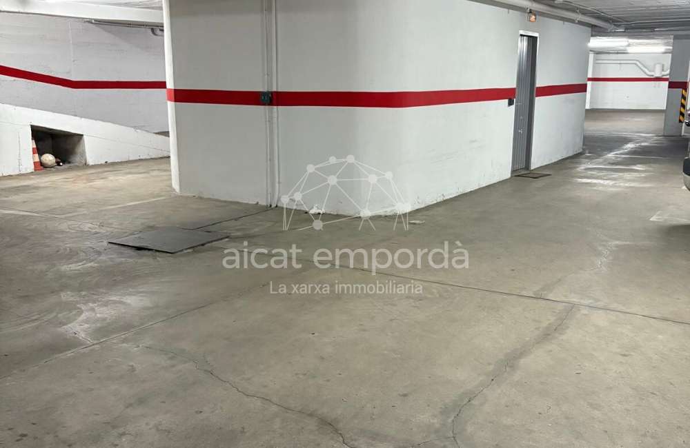 Pàrquing i traster a Figueres.4