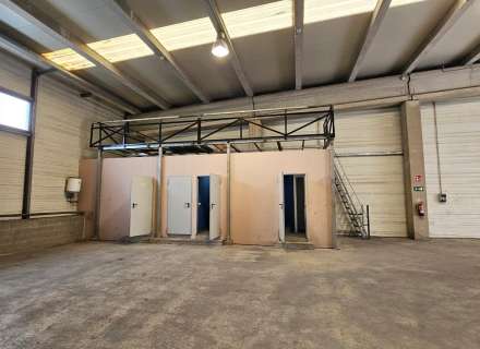 Nau de 700m2 a Hostalets de Llers6