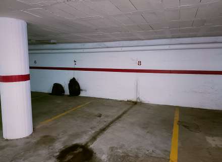 Parking al centre de la vila0