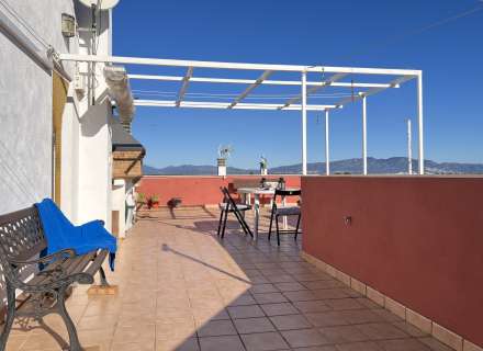 Àtic dúplex amb terrassa i pàrquing envoltat de natura.33