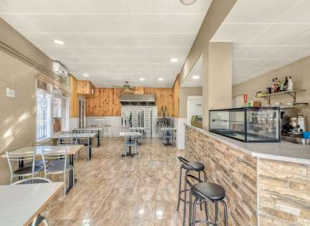 Bar-Restaurant en venda a San Pere Pescador0