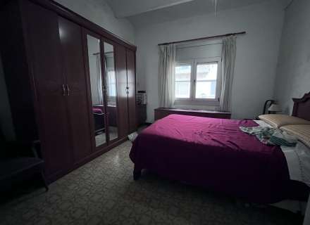 House with garden in the center of Figueres.12