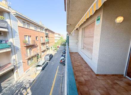 Apartment for Sale in Roses35