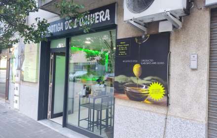 Oportunidad de local comercial cerca del mercado de roses.
