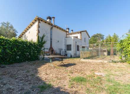 Maison/villa individuelle de style rustique, située à Bon Relax, à Sant Pere Pescador, à 1 km de la mer.15