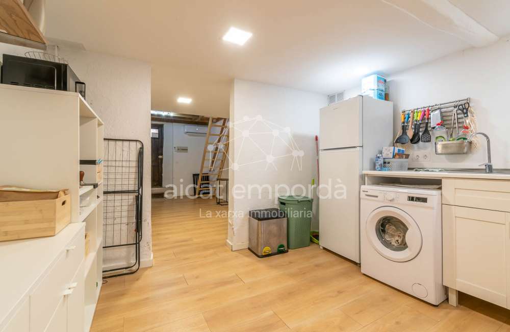 Bonita casa parcialmente reformada.2