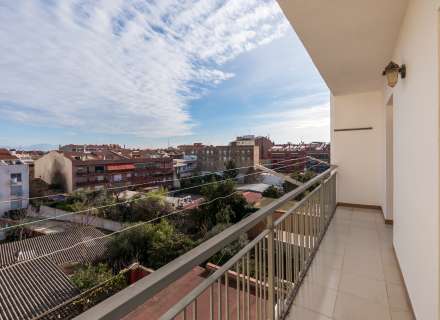 ¡Vive con amplitud y comodidad en el centro de Figueres!26