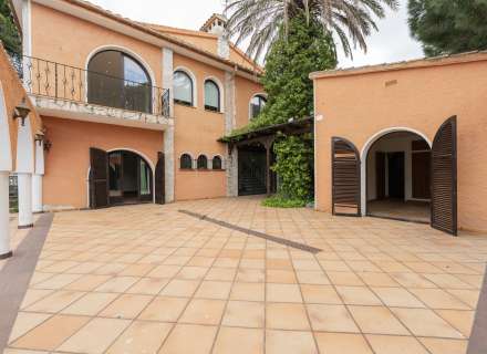 Casa exclusiva amb amarrador de 30 metres a Empuriabrava18