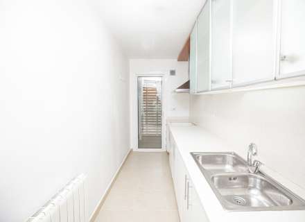 Piso en planta baja de 3 dormitorios y 2 baños en zona cendrassos18