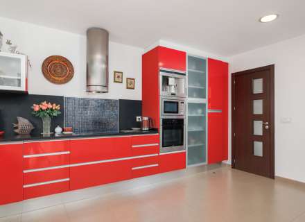 Magnifique maison moderne à Pau, située dans un quartier calme et privé de la Costa Brava.23