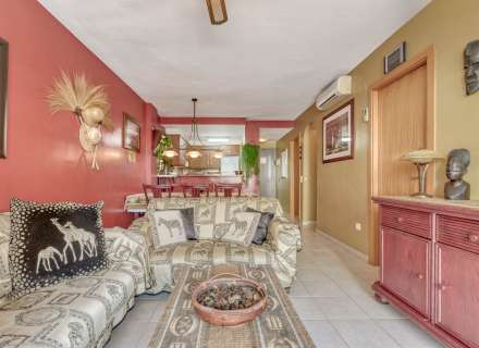 Apartament a Salata amb vista parcial al mar, gran terrassa i aparcament privat.14