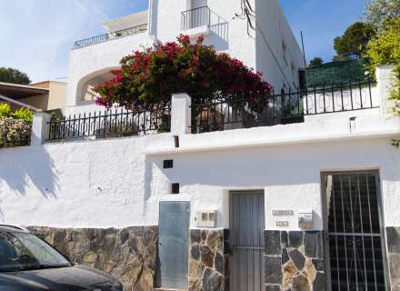 Gran apartament de 3 dormitoris amb boniques vistes a la muntanya a minuts de la platja.0