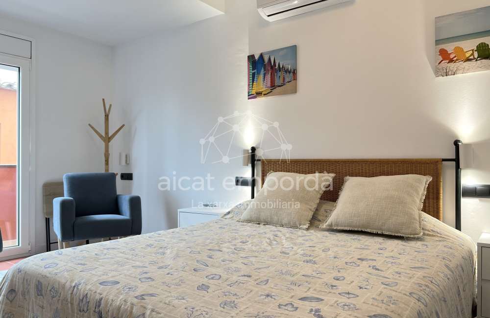 Excellente maison avec piscine privée dans un quartier très calme de Sant Pere Pescador.17