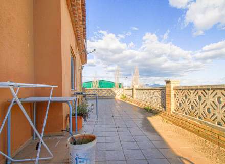Casa cantonera amb gran terrassa i garatge a Cabanes36