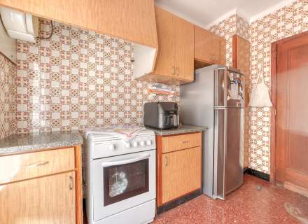 En la Plaza Creu de la Mà. Alquilado hasta Febrero de 2028. .7