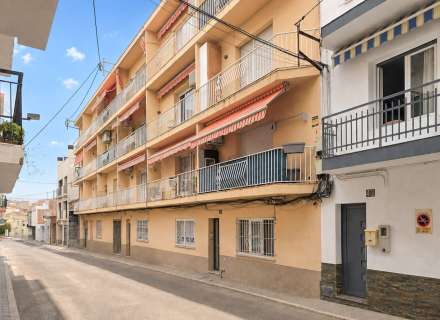 Viu roses a peu: ampli pis amb 3 dormitoris i 2 terrasses a 350 m de la platja37