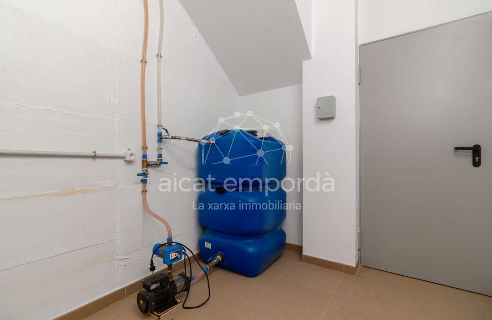 Magnífica casa moderna en Pau, ubicada en una zona tranquila y privada de la Costa Brava.56