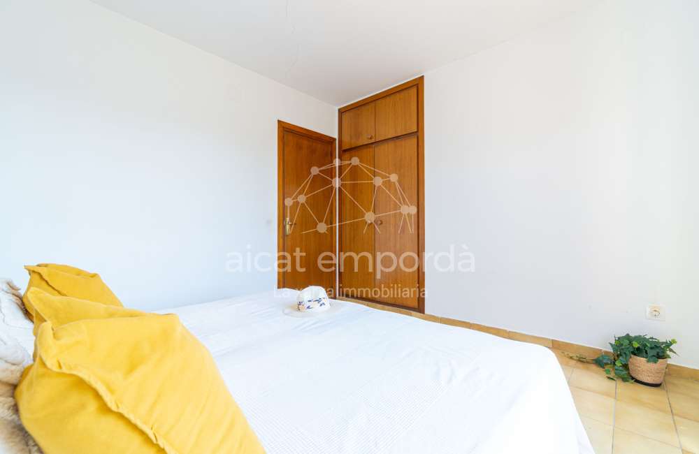 Maison/villa individuelle de style rustique, située à Bon Relax, à Sant Pere Pescador, à 1 km de la mer.21