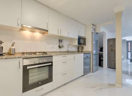 Casa de pueblo totalmente reformada en pleno centro de Roses9