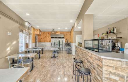 Local commecial à vendre sant pere pescador