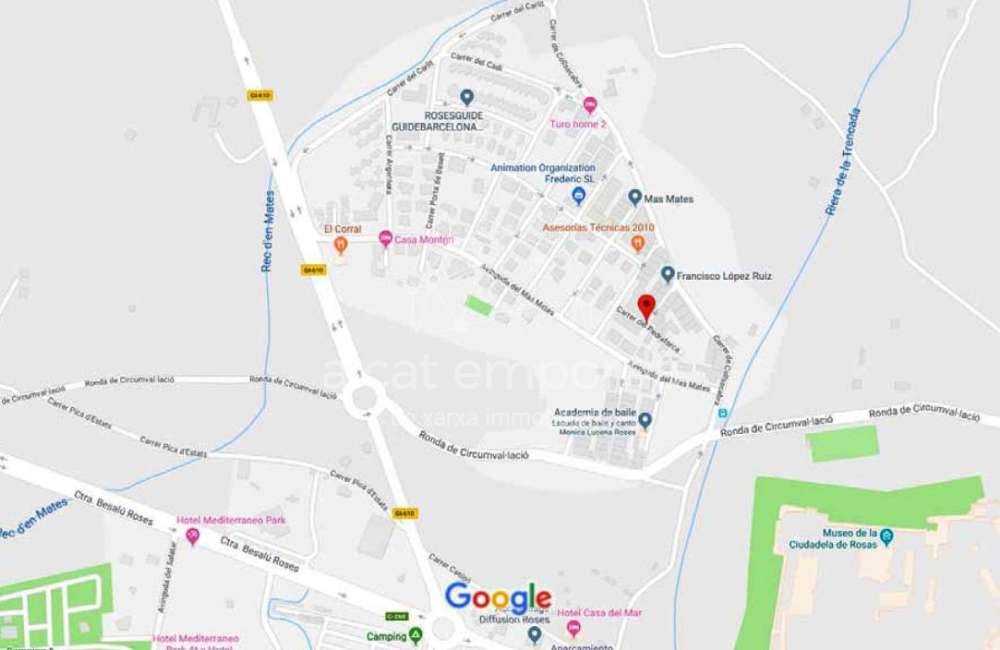 Oferta especial constructors! Edifici de 4 apartaments amb plànols d'edificació.16