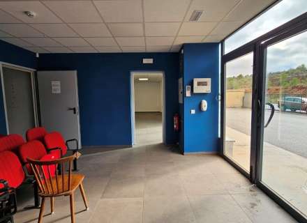 Nau de 700m2 a Hostalets de Llers18