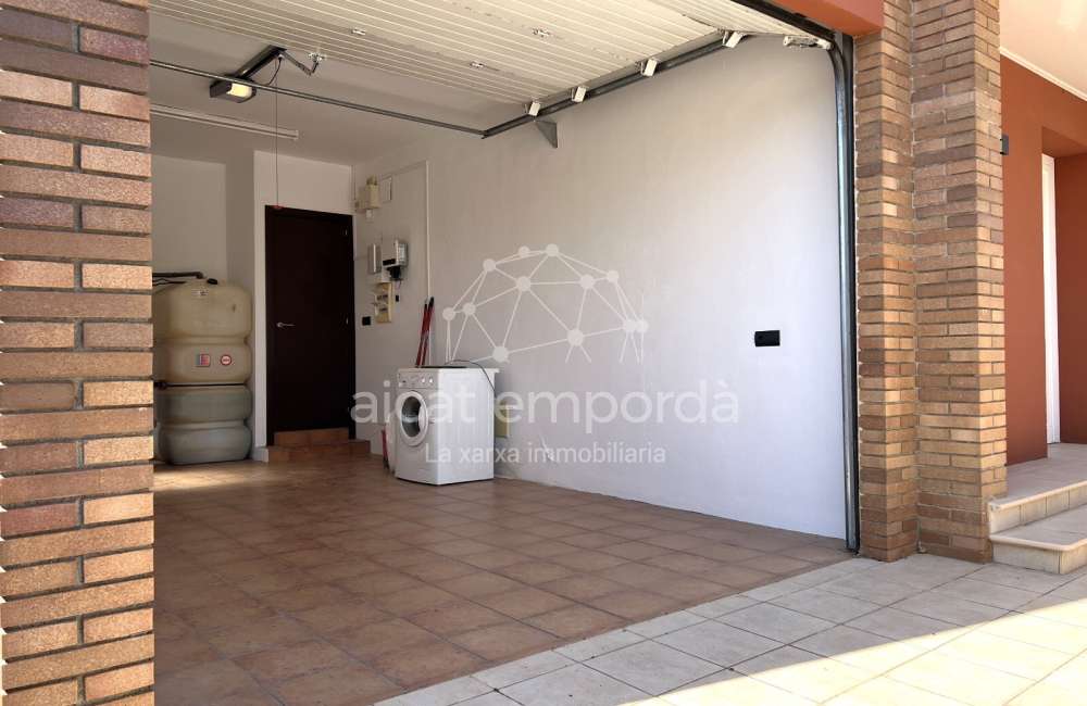 Excellente maison avec piscine privée dans un quartier très calme de Sant Pere Pescador.45