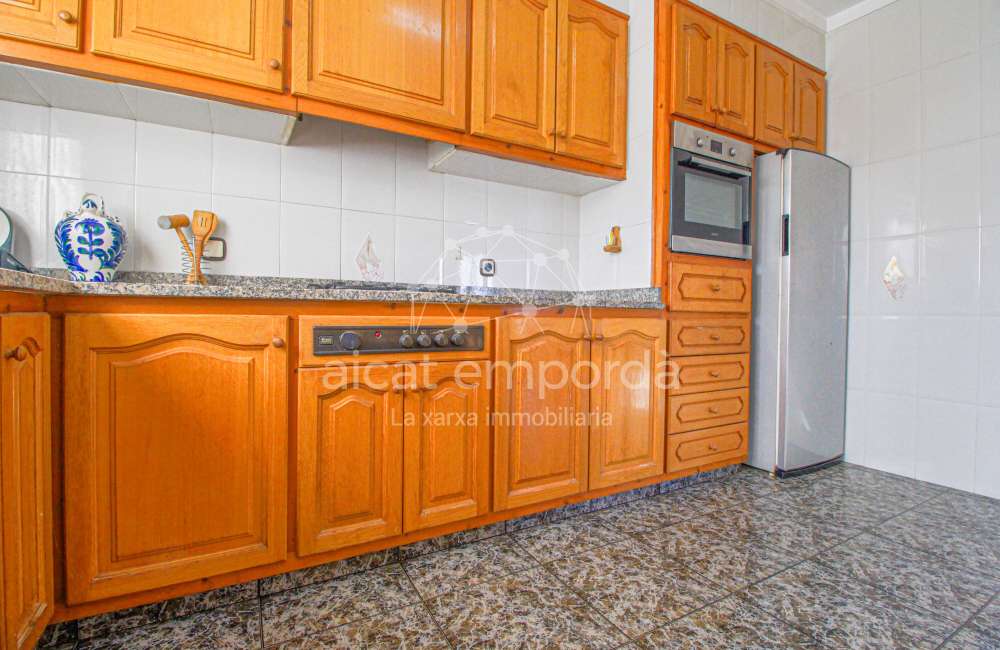 Casa cantonera amb gran terrassa i garatge a Cabanes18